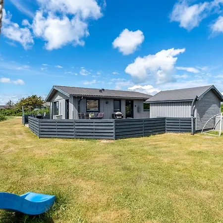 Iiris - 200m From The Sea By Interhome *