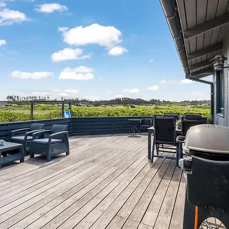 Iiris - 200m From The Sea By Interhome *