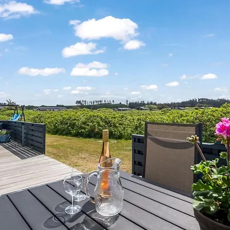 Iiris - 200m From The Sea By Interhome *