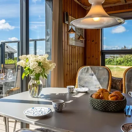 Iiris - 200m From The Sea By Interhome