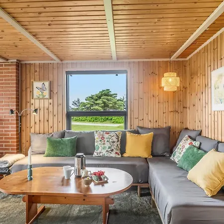 Iiris - 200m From The Sea By Interhome Hjørring
