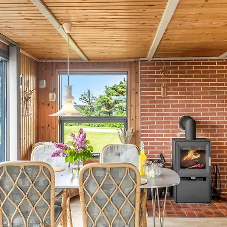 Iiris - 200m From The Sea By Interhome Casa de Férias Hjørring